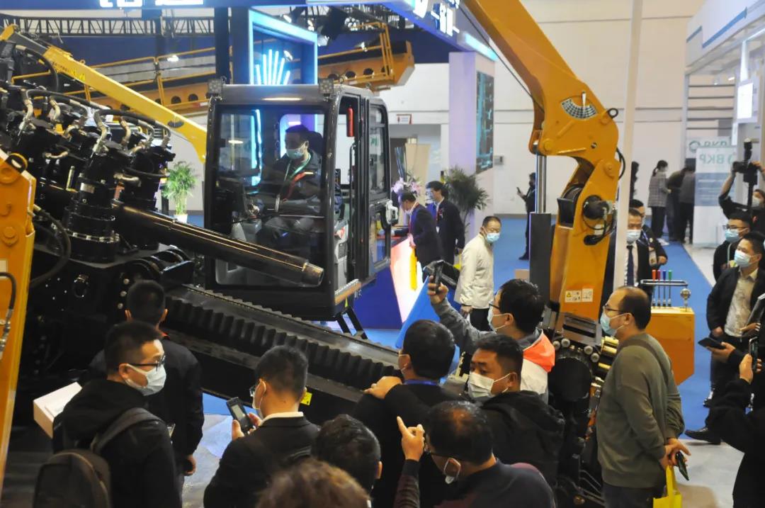 图4：GS1600-L水平定向钻机（演示）